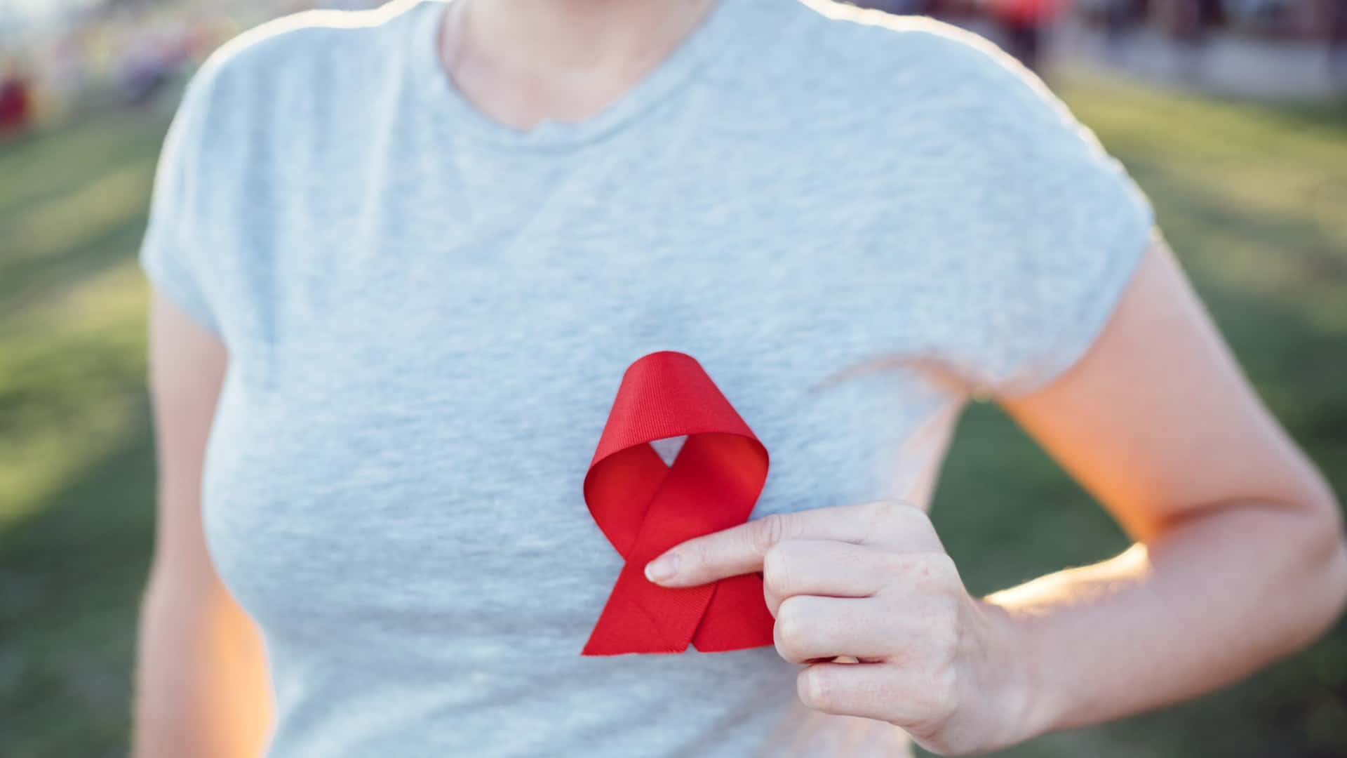 Dezembro Vermelho e a importância da prevenção contra ISTs