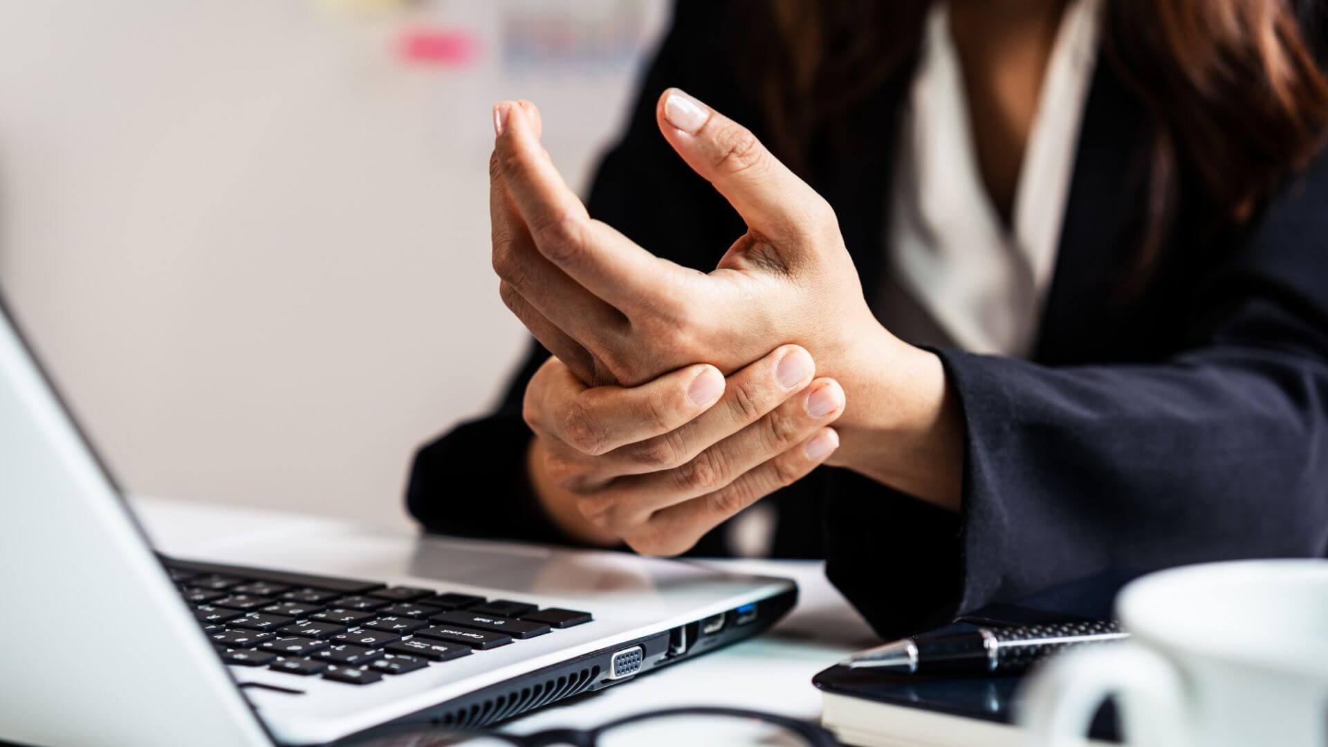 Você já ouviu falar em DORT ou LER? Saiba o que são e como se prevenir