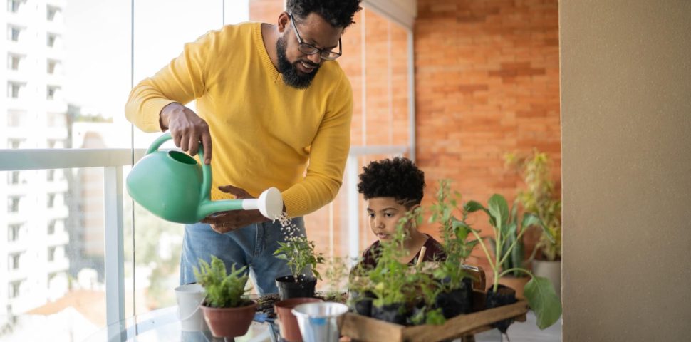 tarefas diarias para filhos como-incluir-os-filhos-nas-tarefas-de-casa