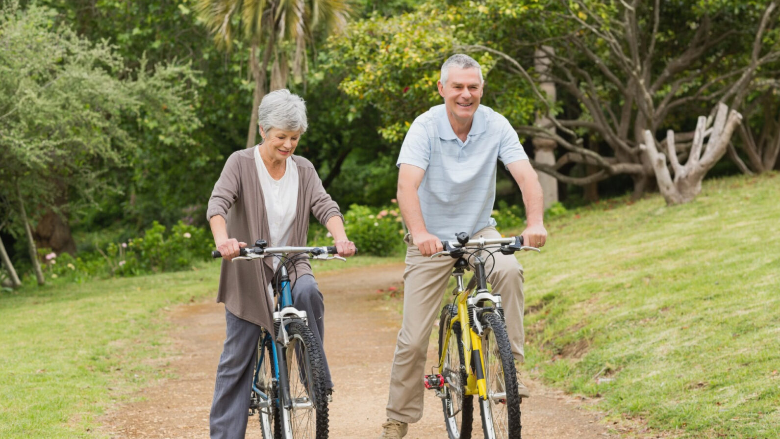 Entenda como andar de bicicleta pode reduzir o risco de Alzheimer